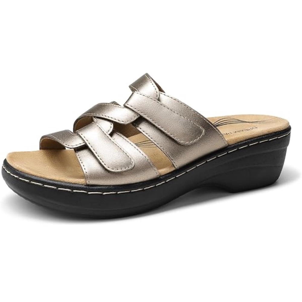 Clarks Women's Sandals in Metallic Gold